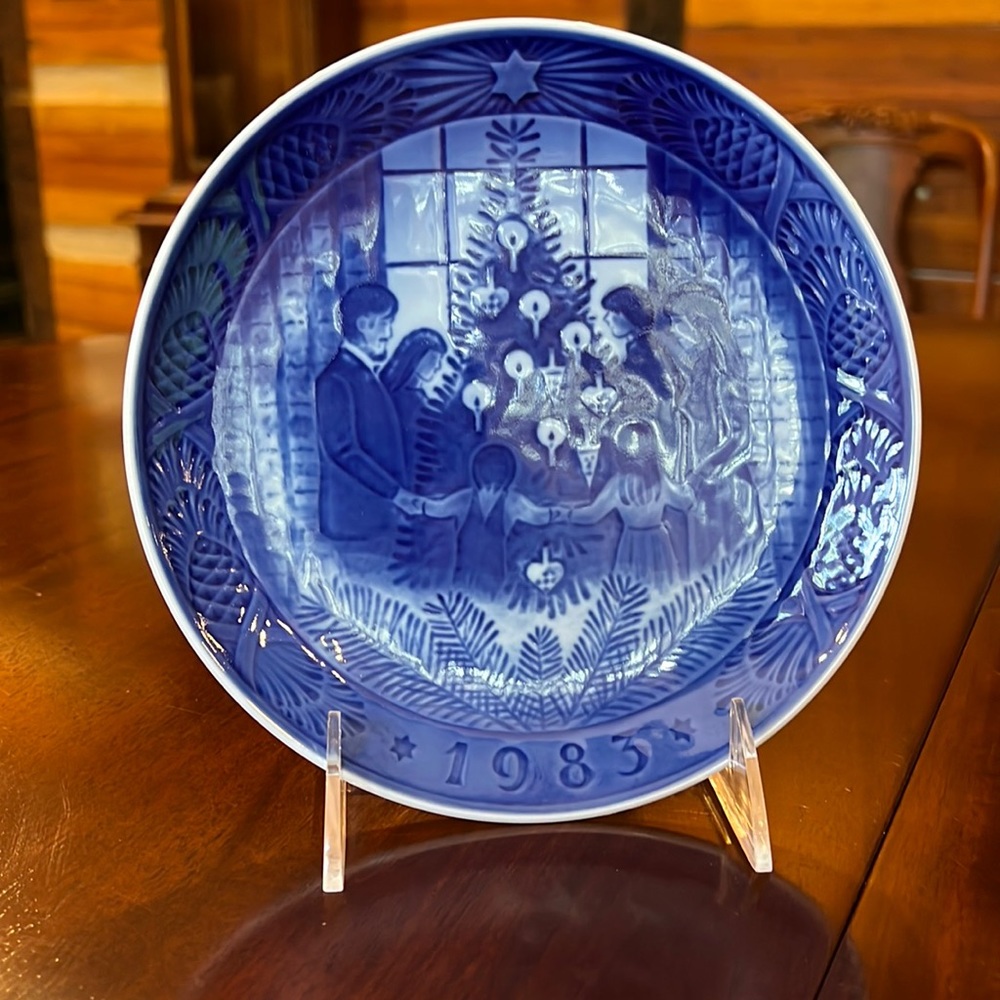Royal Copenhagen Blue & White Annual Christmas Plate - 1983